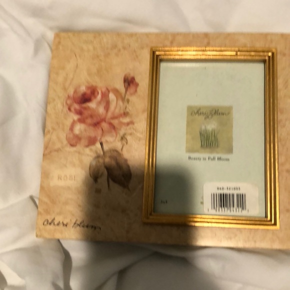 Picture frame - Picture 2 of 4